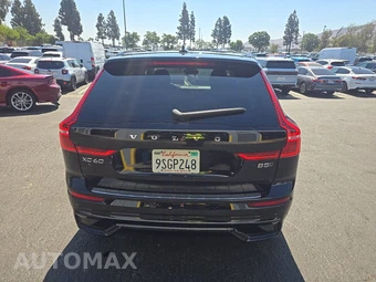 2025 Volvo XC60 B5 Plus – miniatura 5