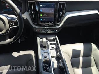 2025 Volvo XC60 B5 Plus – miniatura 11