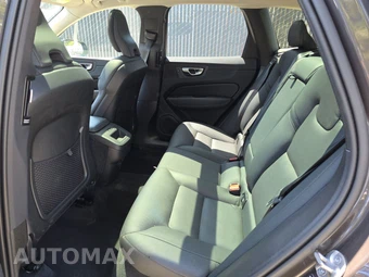 2025 Volvo XC60 B5 Plus – miniatura 13