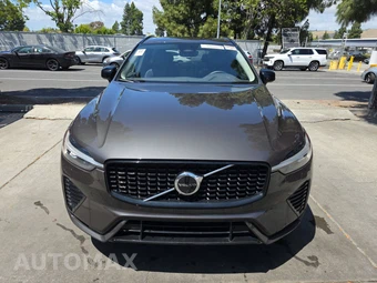 2025 Volvo XC60 B5 Plus – miniatura 2