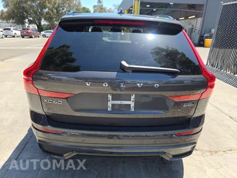 2025 Volvo XC60 B5 Plus – miniatura 5