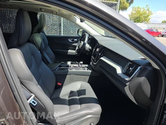 2025 Volvo XC60 B5 Plus – miniatura 8