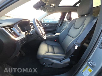 2025 Volvo XC60 B5 Plus – miniatura 13