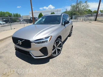 2025 Volvo XC60 B5 Ultra