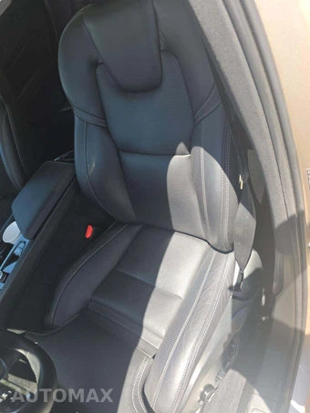 2025 Volvo XC60 B5 Ultra – miniatura 3