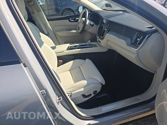 2025 Volvo XC60 B5 Ultra - miniatura 8