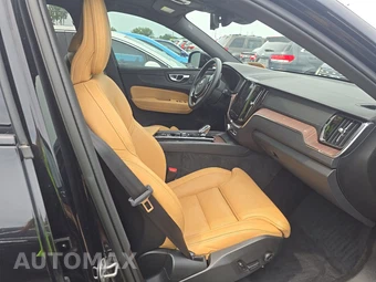 2025 Volvo XC60 B5 Ultra - miniatura 8