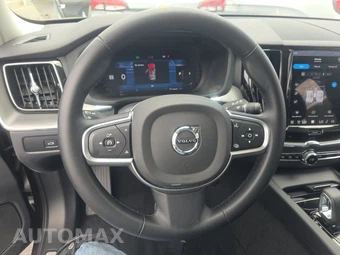 2025 Volvo XC60 Core Dark Theme - miniatura 10