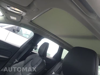 2025 Volvo XC60 Core Dark Theme - miniatura 14