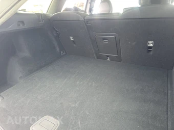2025 Volvo XC60 Core Dark Theme - miniatura 17