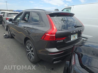 2025 Volvo XC60 Core Dark Theme - miniatura 6