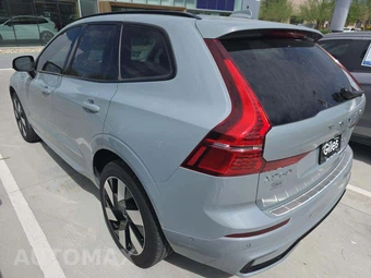 2025 Volvo XC60 Plug-In Hybrid T8 Plus - miniatura 2