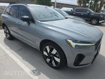 2025 Volvo XC60 Plug-In Hybrid T8 Plus - miniatura 4