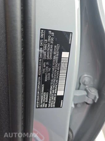 2025 Volvo XC60 Plug-In Hybrid T8 Plus - miniatura 14