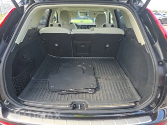 2025 Volvo XC60 Plug-In Hybrid T8 Plus - miniatura 16