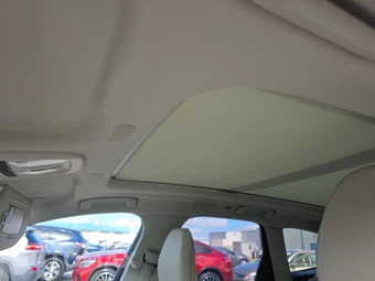 2025 Volvo XC60 Plug-In Hybrid T8 Plus - miniatura 18