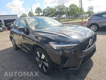 2025 Volvo XC60 Plug-In Hybrid T8 Plus - miniatura 3