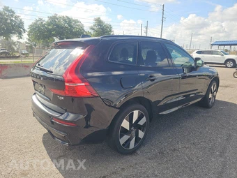 2025 Volvo XC60 Plug-In Hybrid T8 Plus - miniatura 4