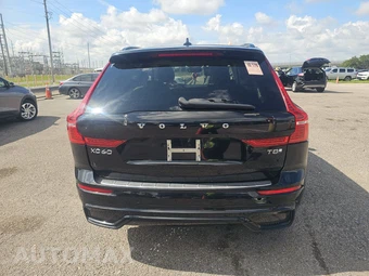 2025 Volvo XC60 Plug-In Hybrid T8 Plus - miniatura 5