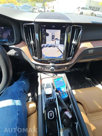 2025 Volvo XC60 Plug-In Hybrid T8 Ultra - miniatura 10