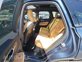 2025 Volvo XC60 Plug-In Hybrid T8 Ultra - miniatura 13