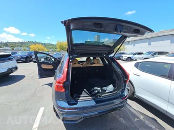 2025 Volvo XC60 Plug-In Hybrid T8 Ultra - miniatura 14