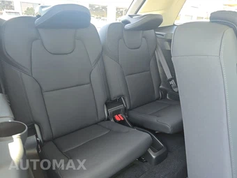 2025 Volvo XC90 Core 7-Passenger - miniatura 14