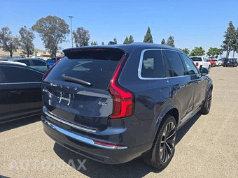 2025 Volvo XC90 Core 7-Passenger - miniatura 4