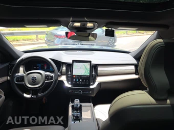 2025 Volvo XC90 Core 7-Passenger – miniatura 11