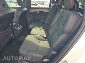 2025 Volvo XC90 Core 7-Passenger – miniatura 13