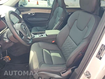 2025 Volvo XC90 Core 7-Passenger – miniatura 7