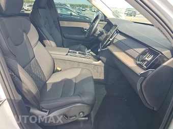 2025 Volvo XC90 Core 7-Passenger – miniatura 8