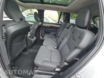 2025 Volvo XC90 Core 7-Passenger – miniatura 13