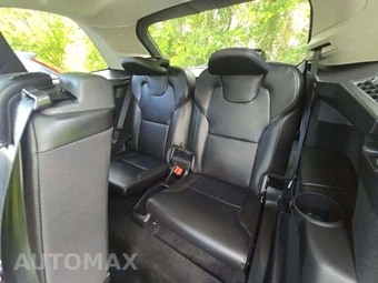2025 Volvo XC90 Core 7-Passenger – miniatura 14