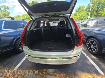 2025 Volvo XC90 Core 7-Passenger – miniatura 15