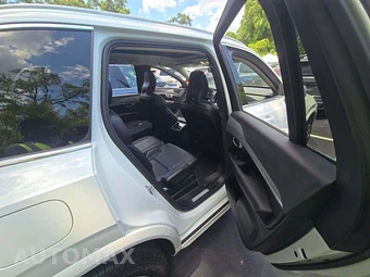 2025 Volvo XC90 Core 7-Passenger – miniatura 17