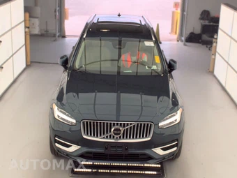 2025 Volvo XC90 Core 7-Passenger – miniatura 2