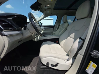 2025 Volvo XC90 Core 7-Passenger – miniatura 7