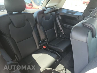 2025 Volvo XC90 Core 7-Passenger – miniatura 17