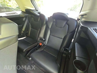2025 Volvo XC90 Core 7-Passenger – miniatura 11