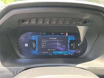 2025 Volvo XC90 Core 7-Passenger – miniatura 6