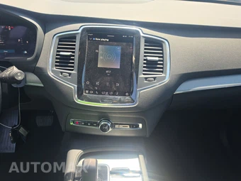 2025 Volvo XC90 Core 7-Passenger – miniatura 11