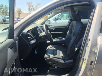 2025 Volvo XC90 Core 7-Passenger – miniatura 7