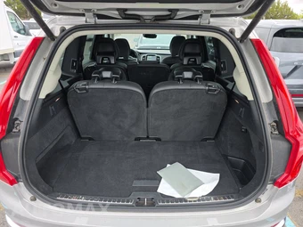 2025 Volvo XC90 Core 7-Passenger – miniatura 11
