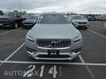 2025 Volvo XC90 Core 7-Passenger – miniatura 12
