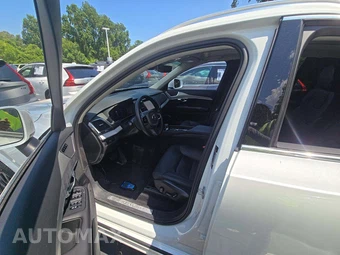 2025 Volvo XC90 Core 7-Passenger – miniatura 6