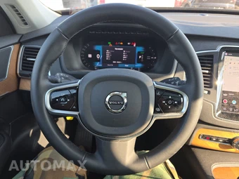 2025 Volvo XC90 Plug-In Hybrid Core 7-Passenger - miniatura 10