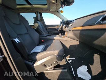 2025 Volvo XC90 Plug-In Hybrid Core 7-Passenger - miniatura 8
