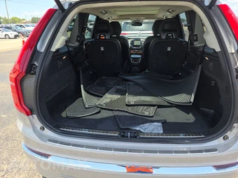 2025 Volvo XC90 Plug-In Hybrid Plus 6-Passenger - miniatura 16