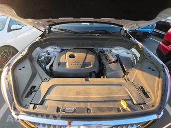 2025 Volvo XC90 Plug-In Hybrid Plus 6-Passenger - miniatura 16